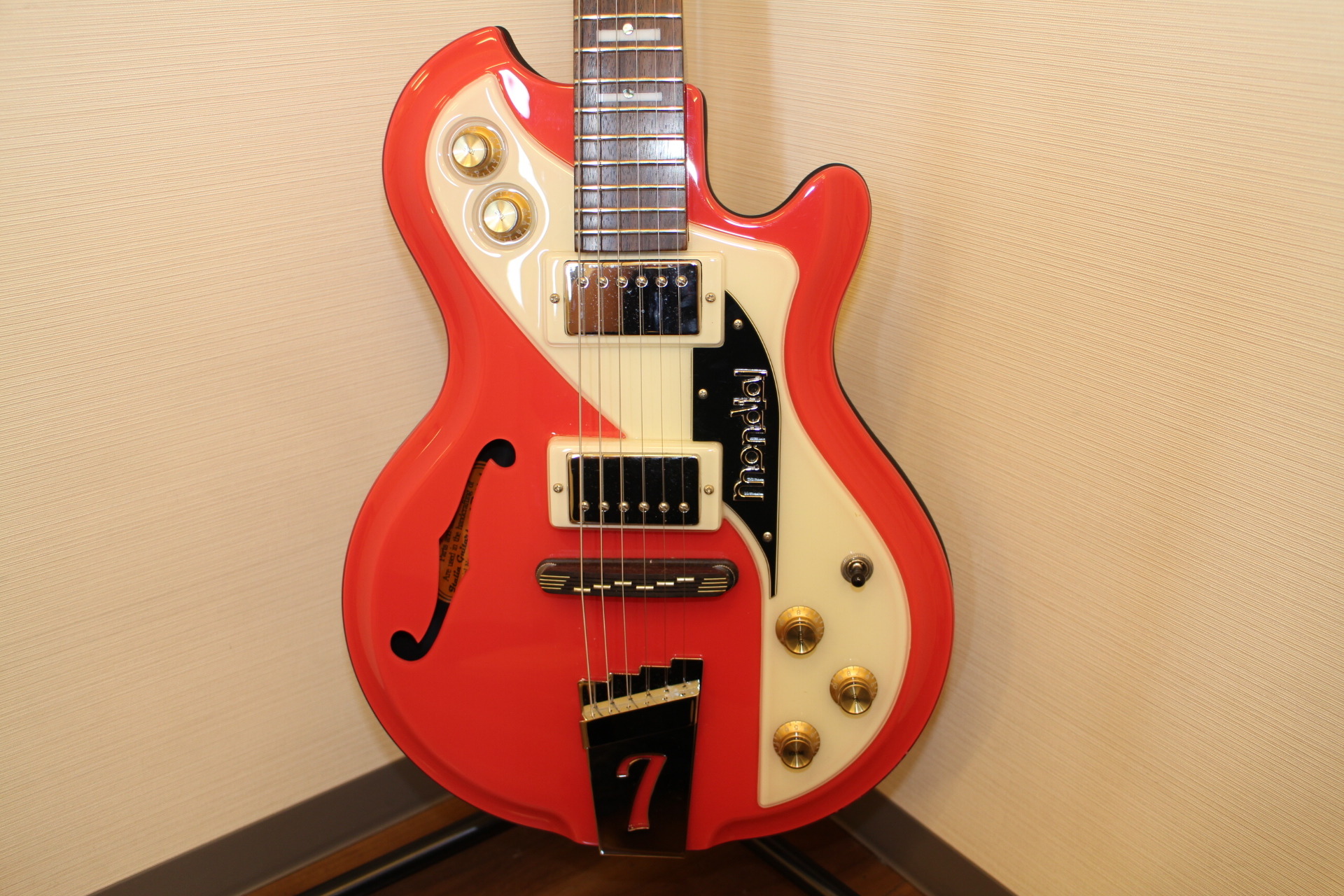 Italia Guitars　Mondial Red2