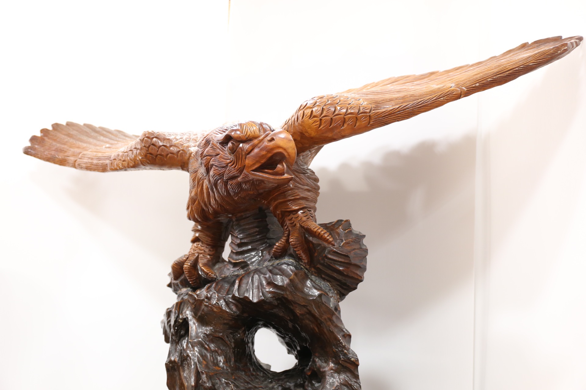 大型木彫の鷹 [3K-1360]3