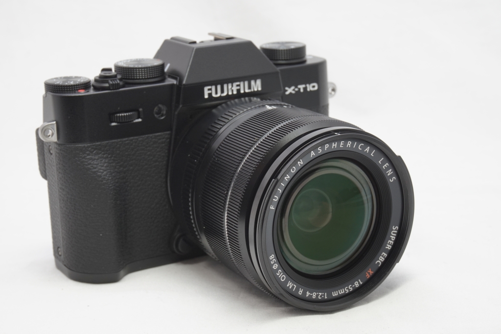 ミラーレス一眼　Fujifilm X-T10 レンズキット　未使用品3