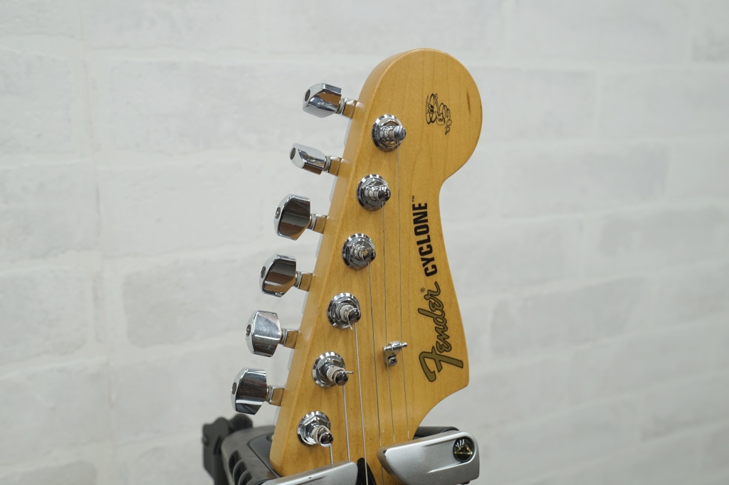 FENDER USA　CYCLONE3