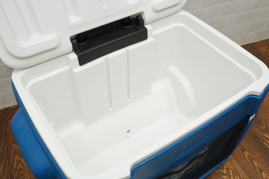 coleman ホイール付クーラーボックス　50QT4