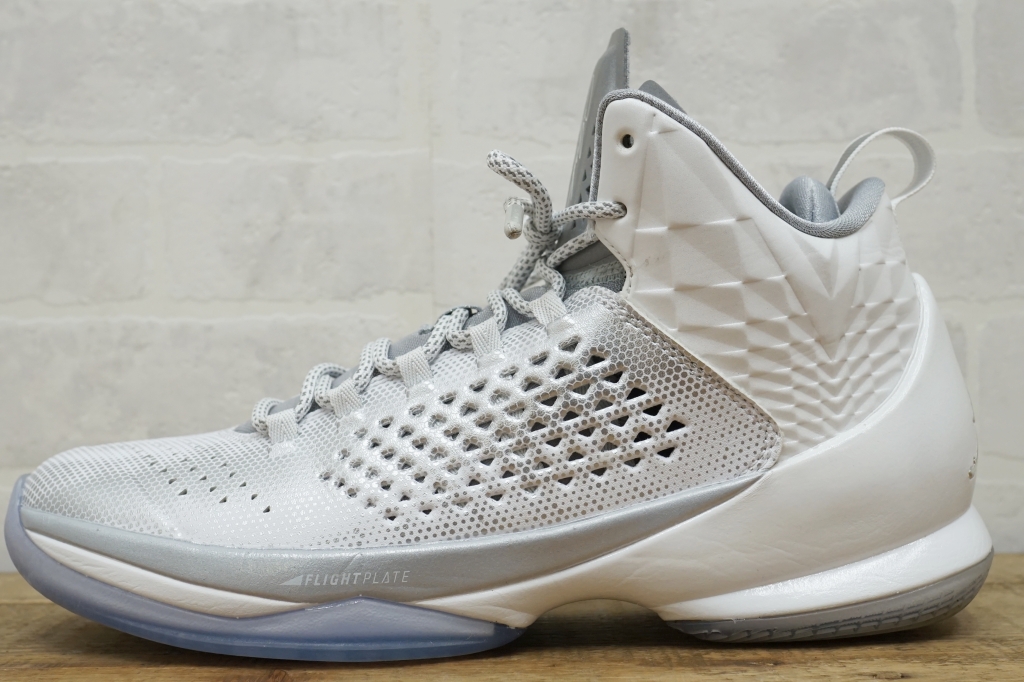 NIKE エアジョーダン　MELO M112