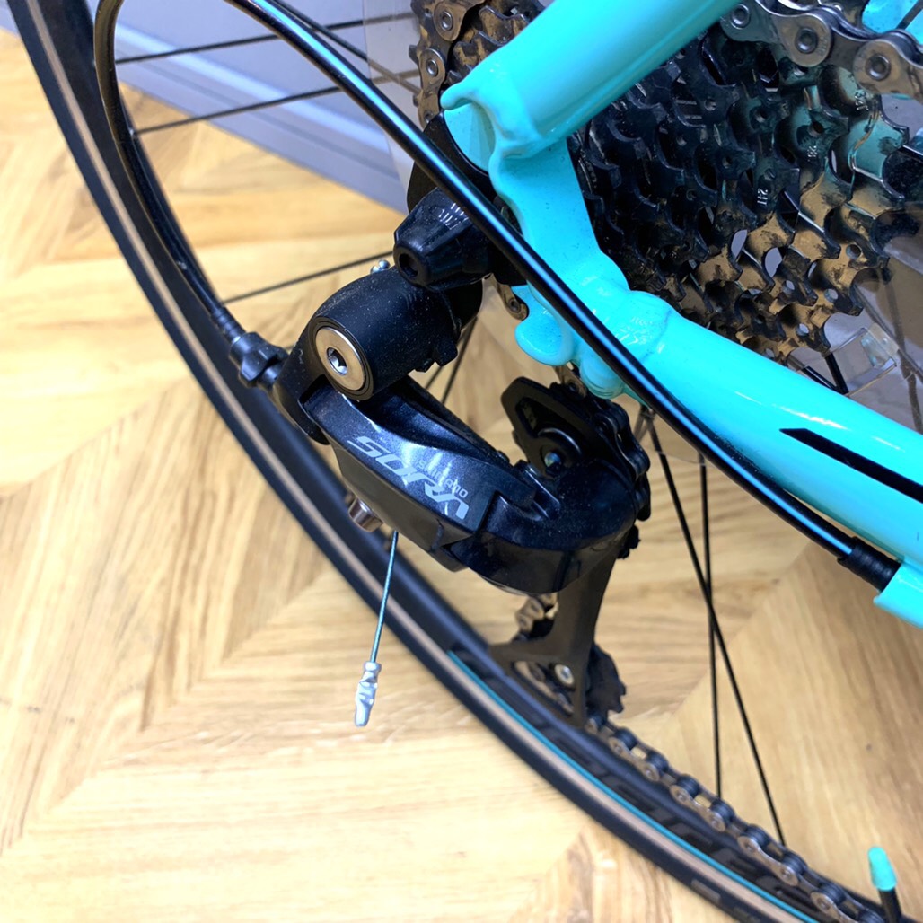 Bianchiビアンキ VIA NIRONE 7 ロードバイク 2017年モデル Shimano SORA4