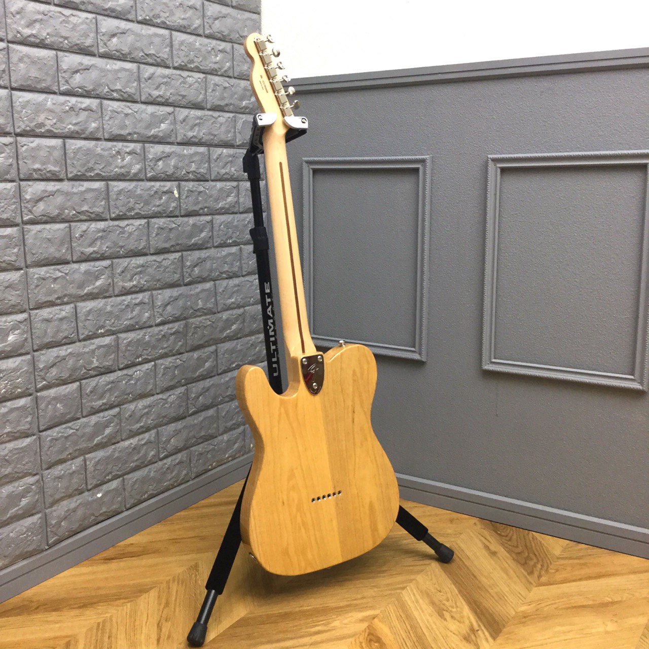 Fender Japan Traditional ’70s Telecaster Thinline3