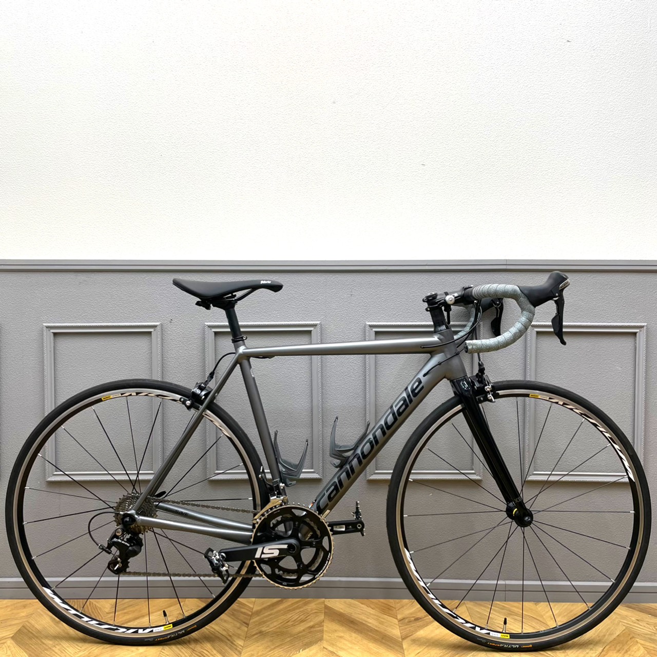 Cannondale CAAD12 アルミロードバイク